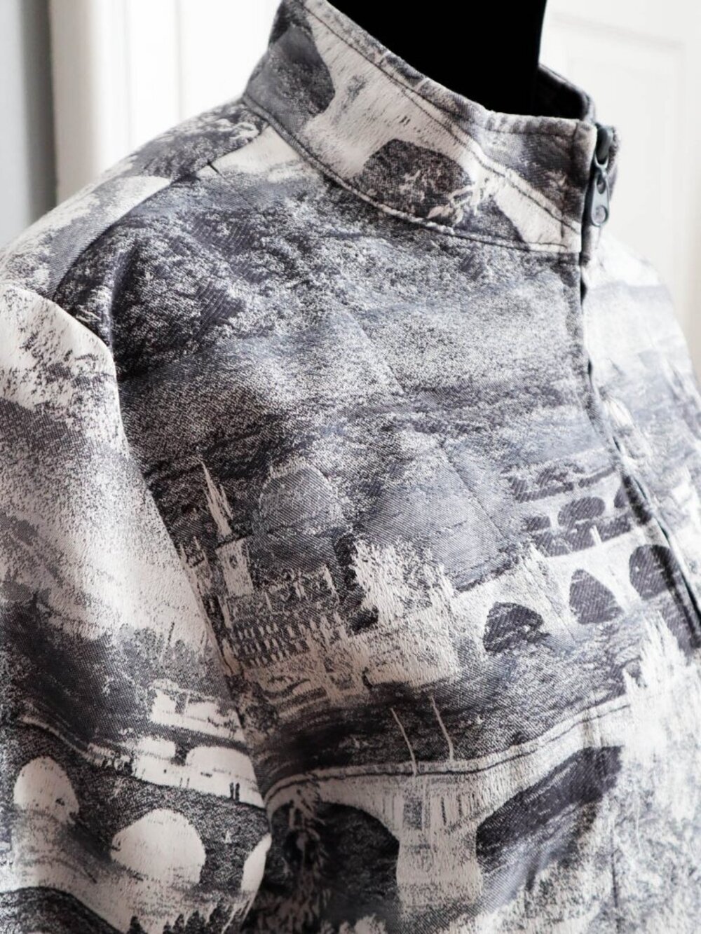 Chico's Full Zip Up Statement Jacket European Tapestry Print Sz 1 (M) Artsy - Picture 4 of 11